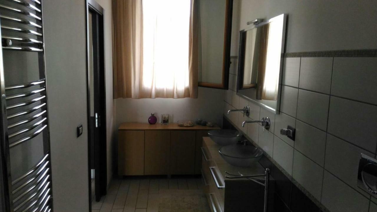 A Due Passi Da Tutto Apartman Catania Kültér fotó