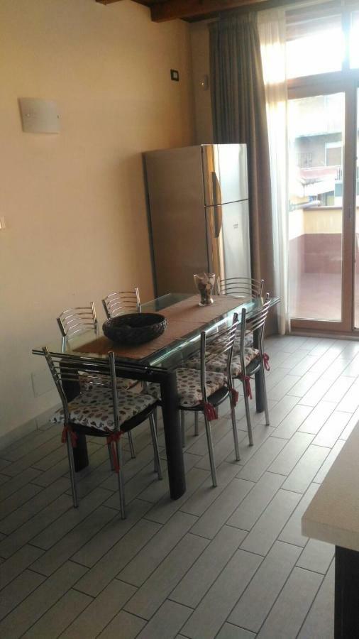 A Due Passi Da Tutto Apartman Catania Kültér fotó