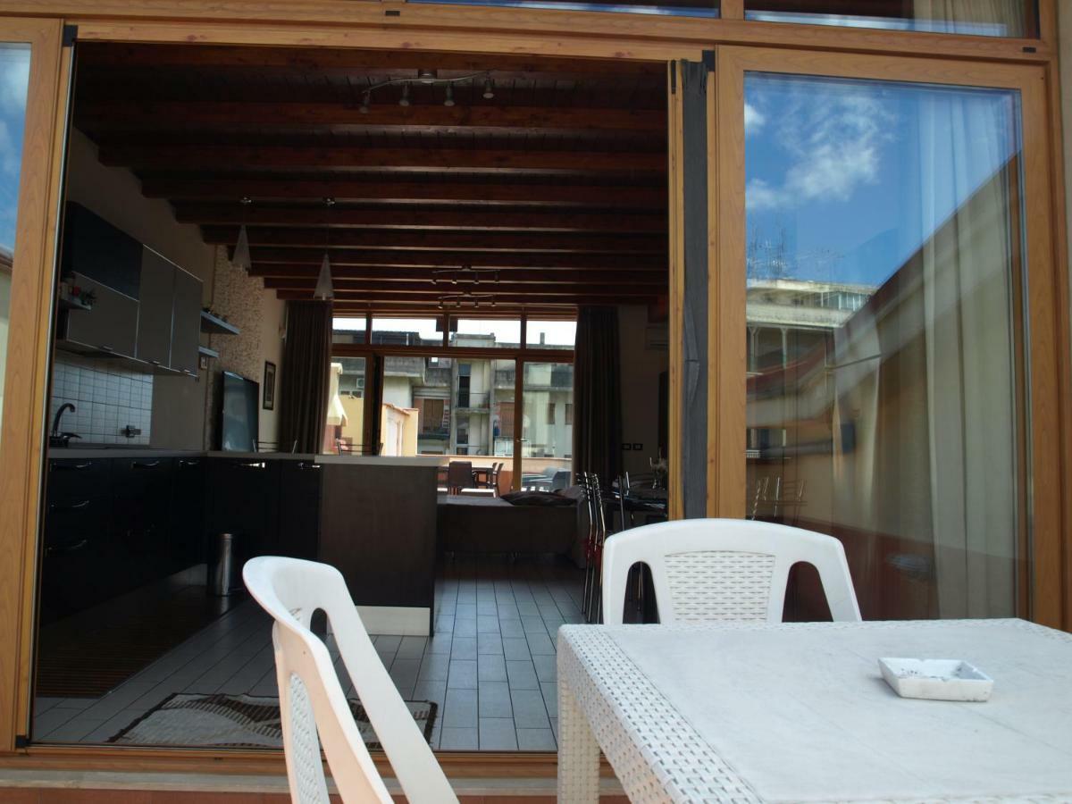 A Due Passi Da Tutto Apartman Catania Kültér fotó